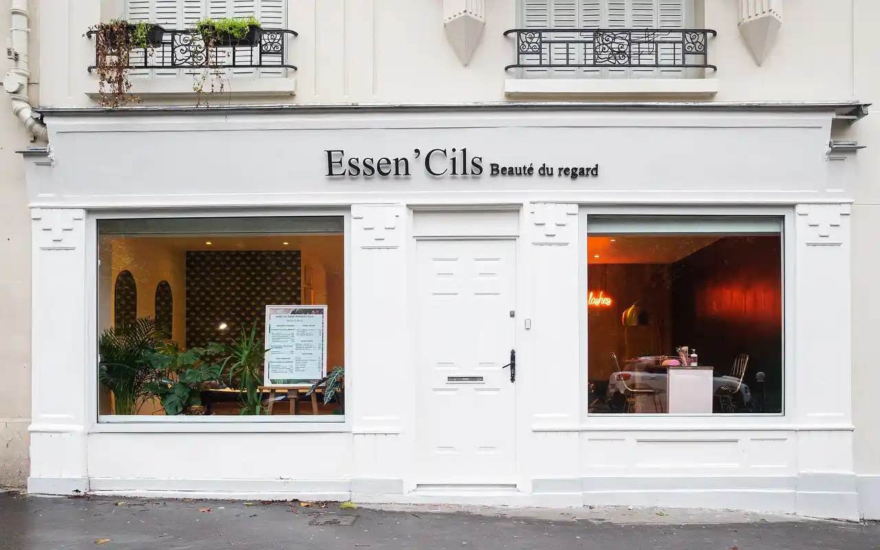 Institut haut de gamme d'extension de cils à Paris